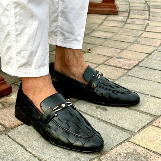 BRAIDED STRAP BLACK LOAFERS